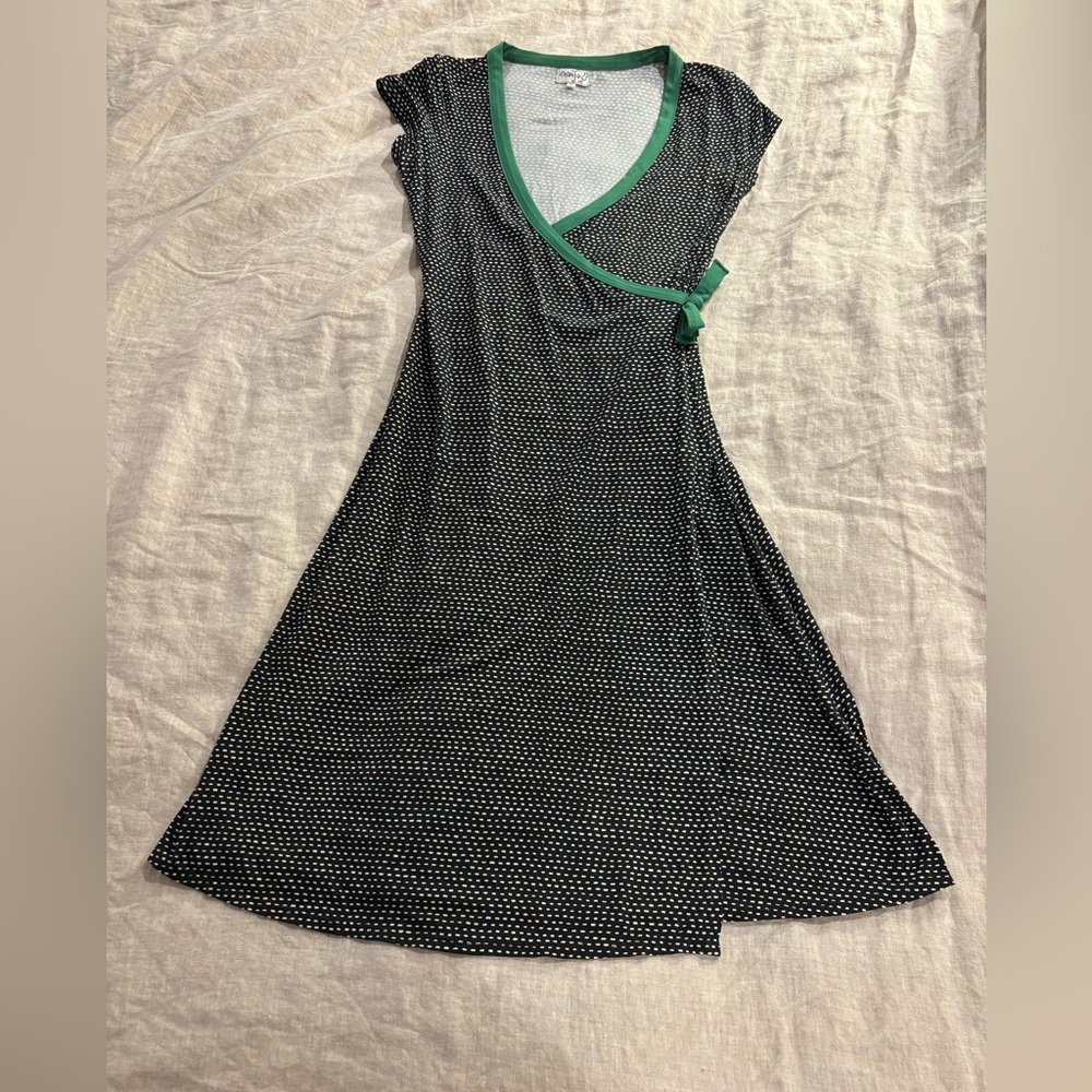 Black and white and green Patterned dress